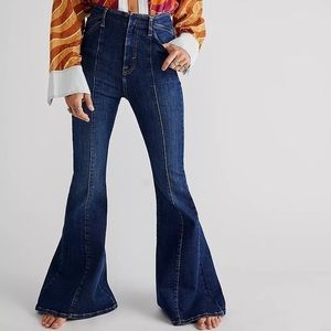 NWT - We The Free Timeless Retro Inspired Flair Denim Jeans